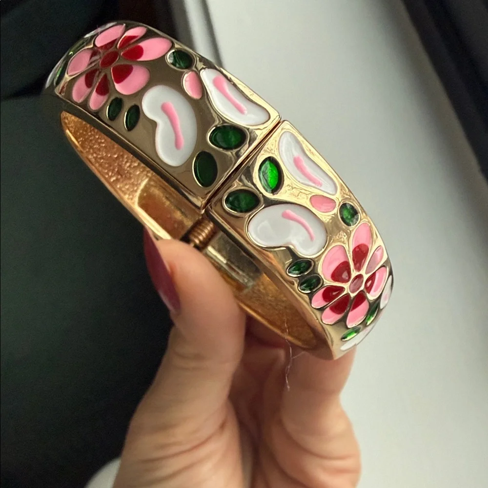Chic Floral Enamel Bracelet with Pink and Green Accents - Picture 6 of 14